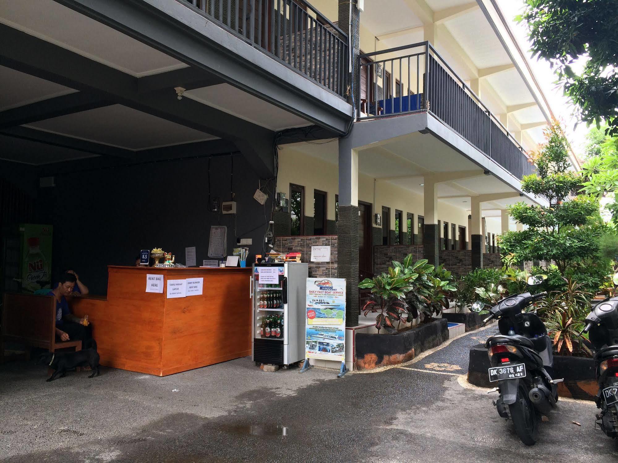 Jenny Bunker Homestay Kuta  Exterior photo